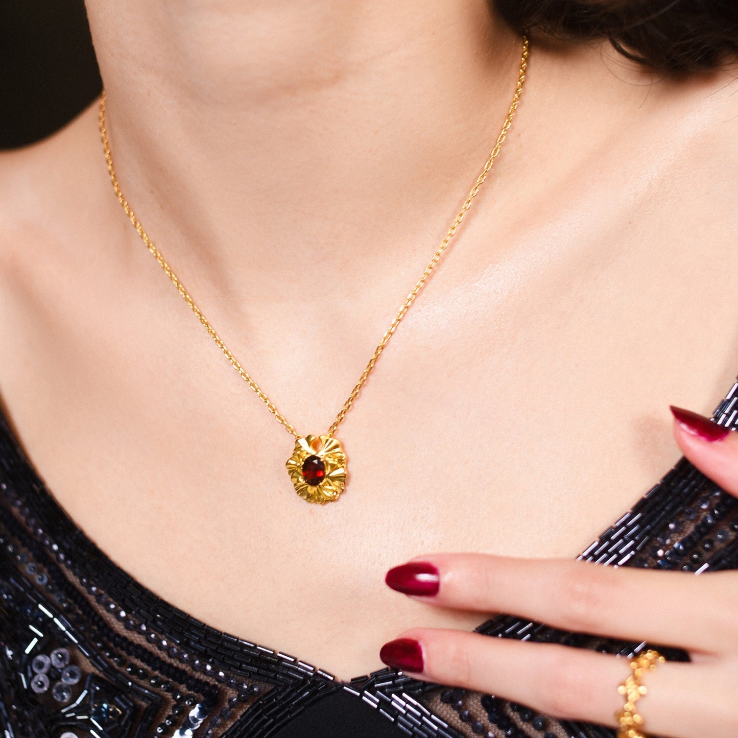 CLARA NECKLACE