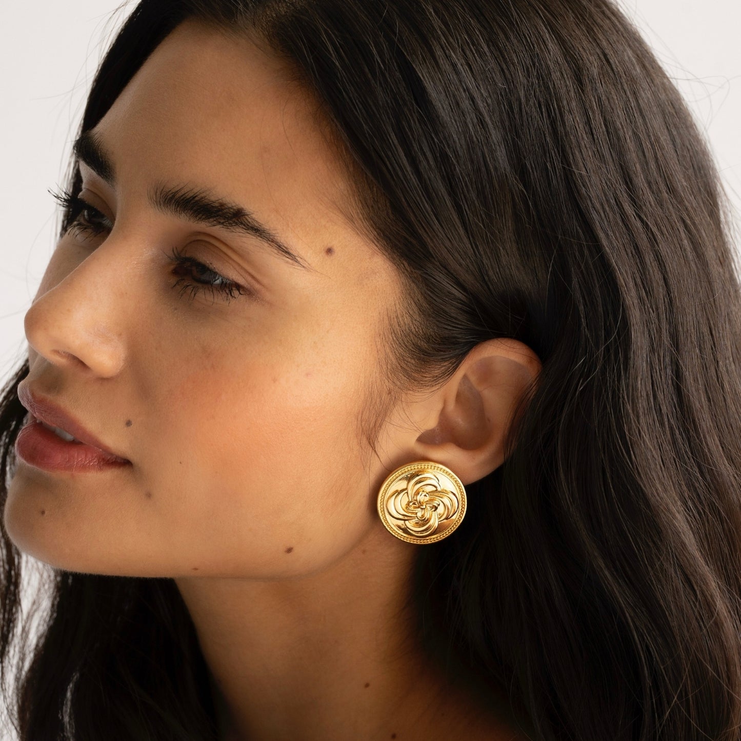 GISELLE OVERSIZED EARRINGS