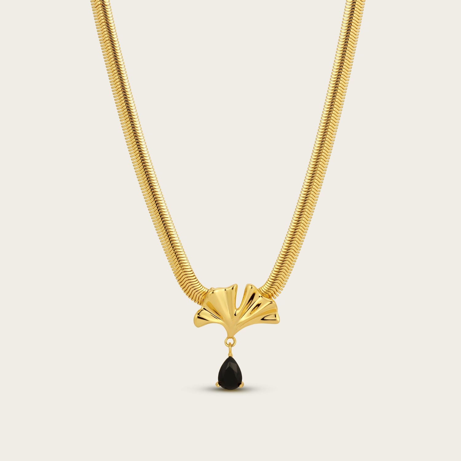 DOLCE NECKLACE